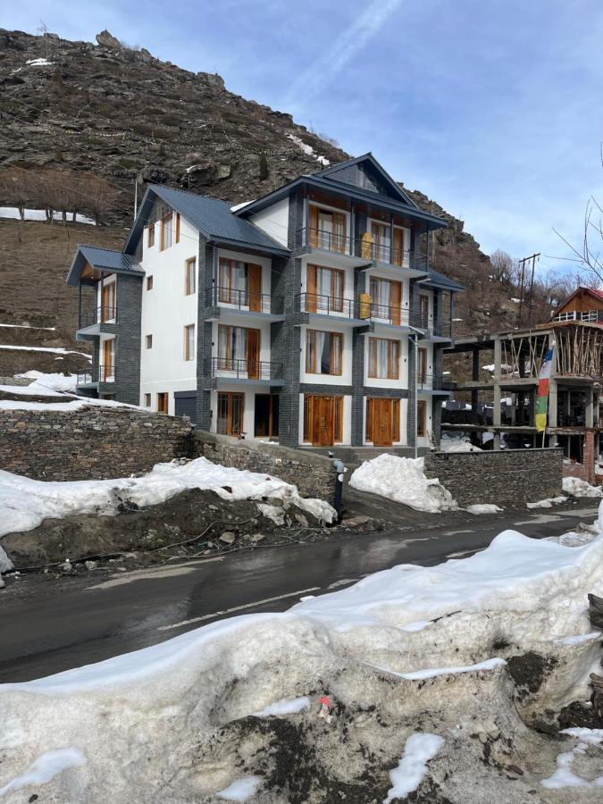 The Bulevar - Whispering Willows Hotel Sissu Bagian luar foto