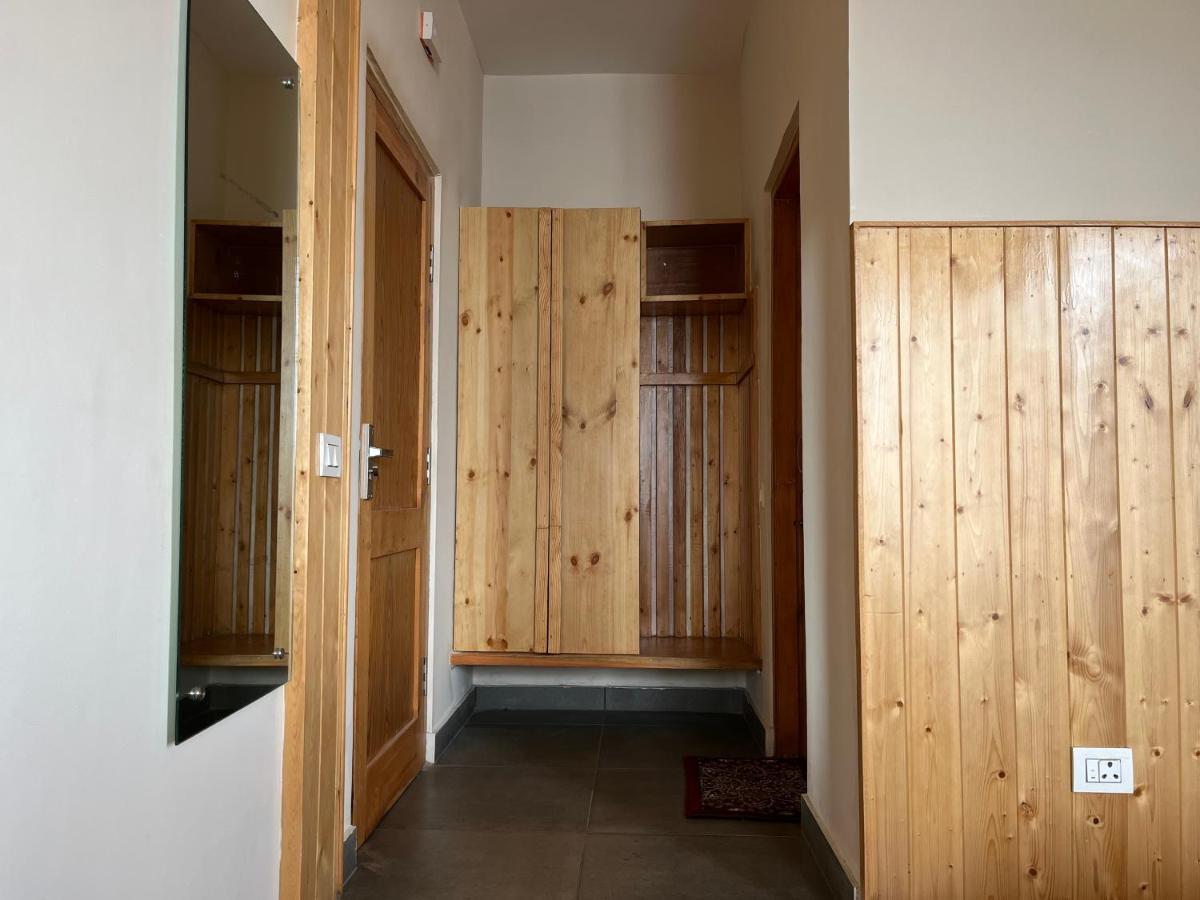 The Bulevar - Whispering Willows Hotel Sissu Bagian luar foto