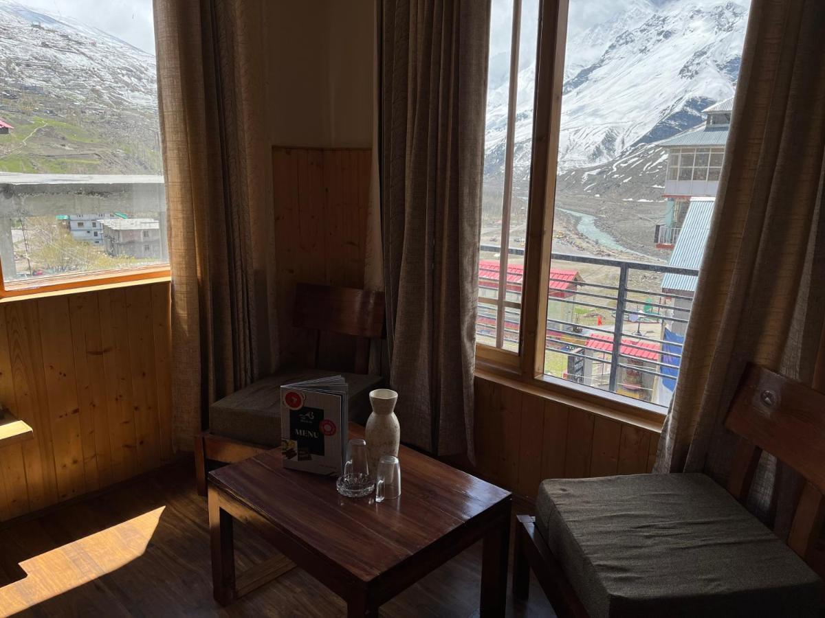 The Bulevar - Whispering Willows Hotel Sissu Bagian luar foto