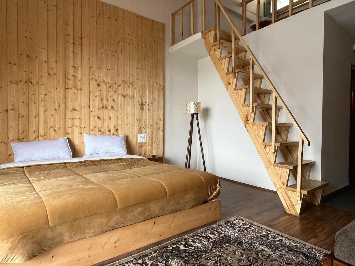 The Bulevar - Whispering Willows Hotel Sissu Bagian luar foto