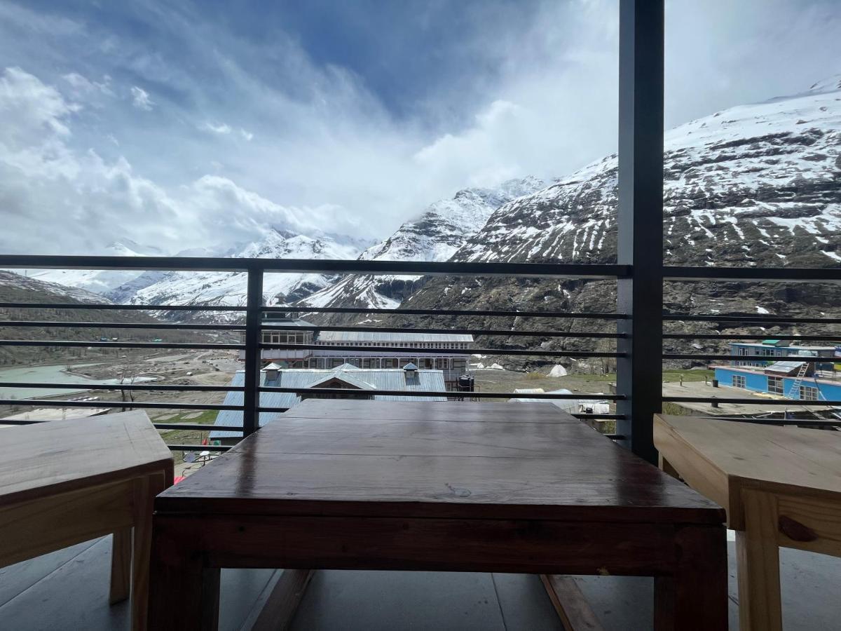 The Bulevar - Whispering Willows Hotel Sissu Bagian luar foto