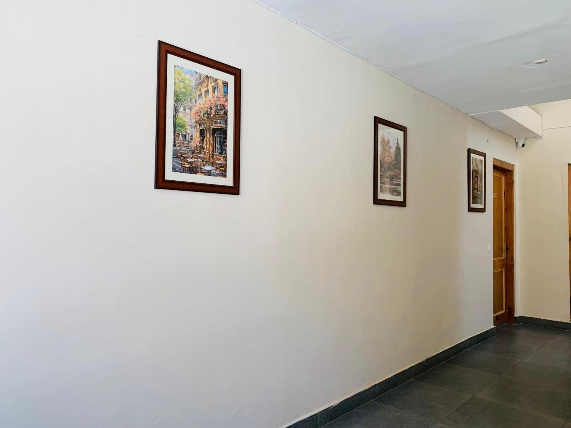 The Bulevar - Whispering Willows Hotel Sissu Bagian luar foto