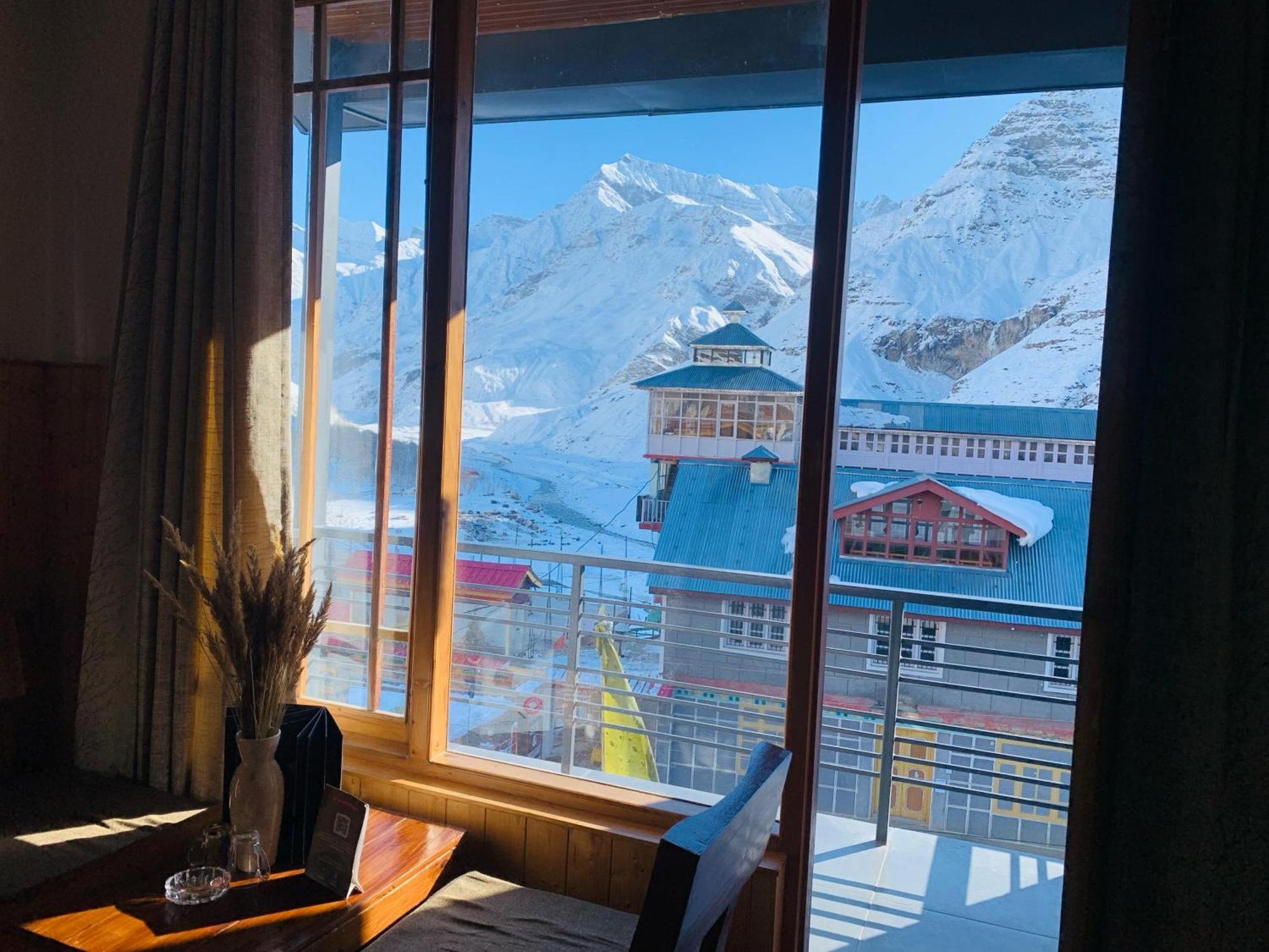 The Bulevar - Whispering Willows Hotel Sissu Bagian luar foto