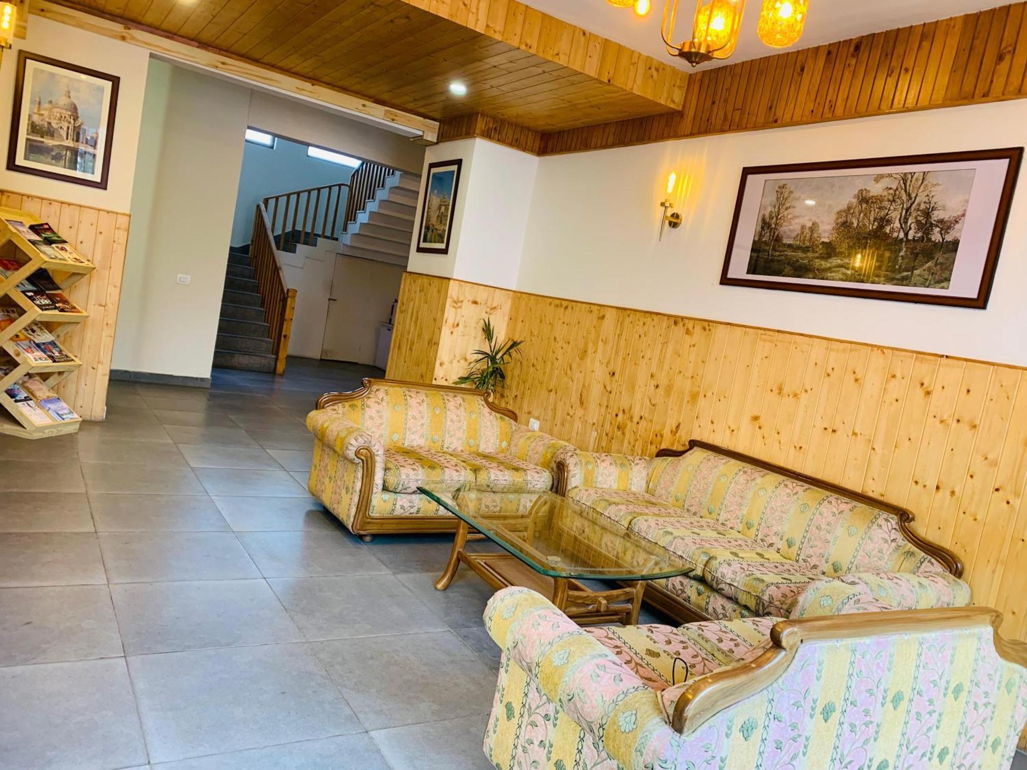 The Bulevar - Whispering Willows Hotel Sissu Bagian luar foto