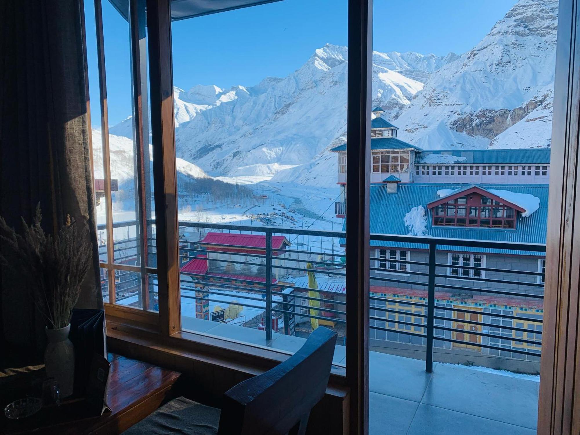 The Bulevar - Whispering Willows Hotel Sissu Bagian luar foto